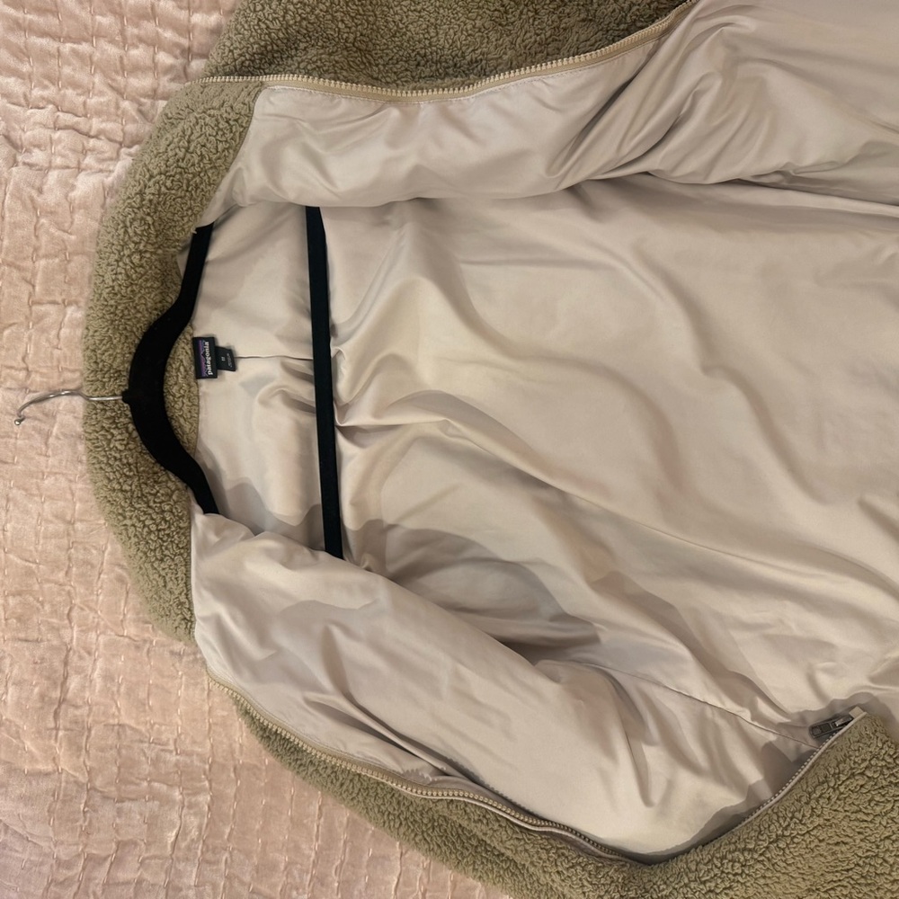 Patagonia Teddy Jacket - Picture 7 of 7